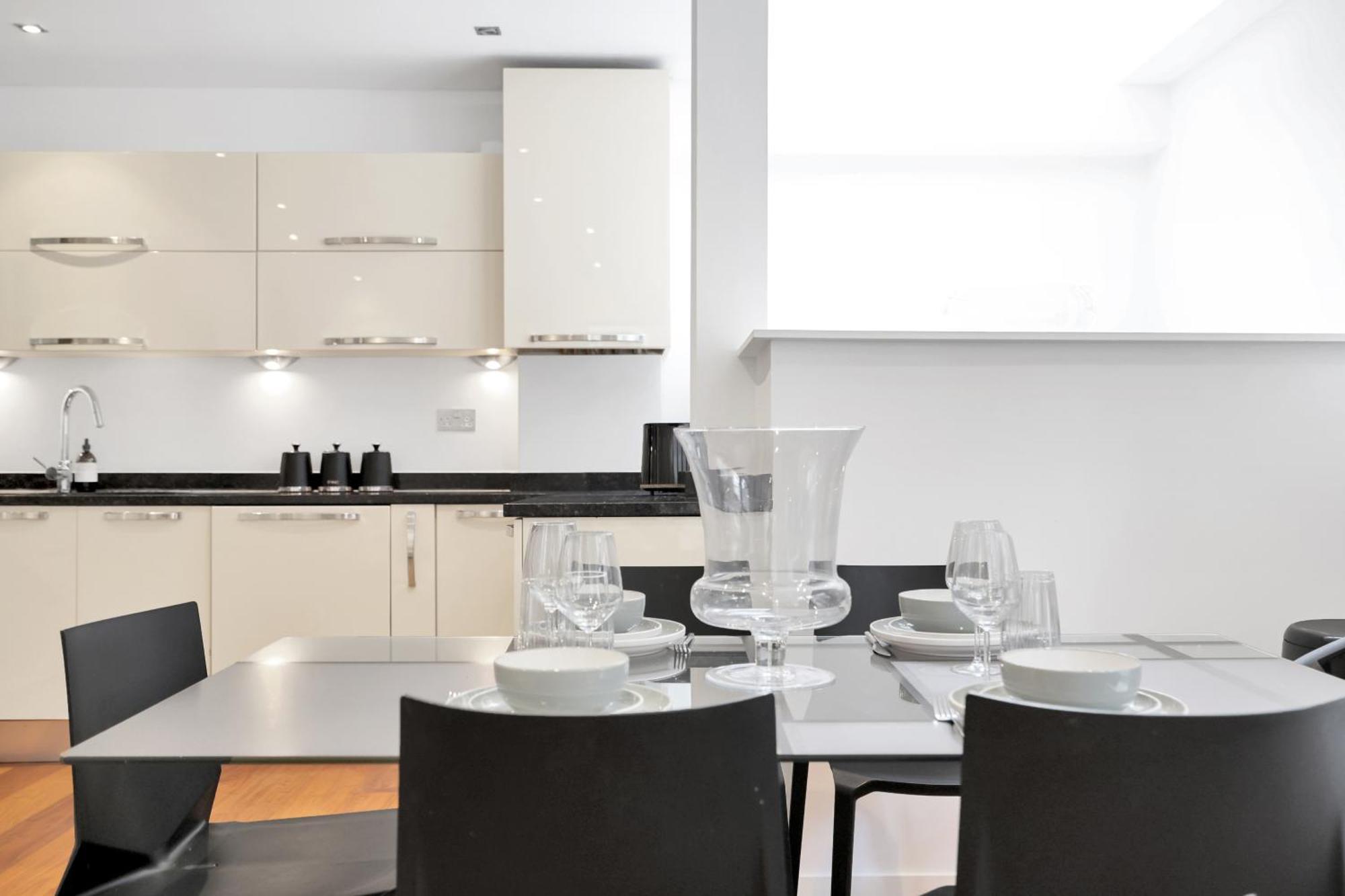 Loft-style 3 Bed Short Term & Flexible Renting Hoxton With Free Wifi & Terrace ! Casa vacanze *